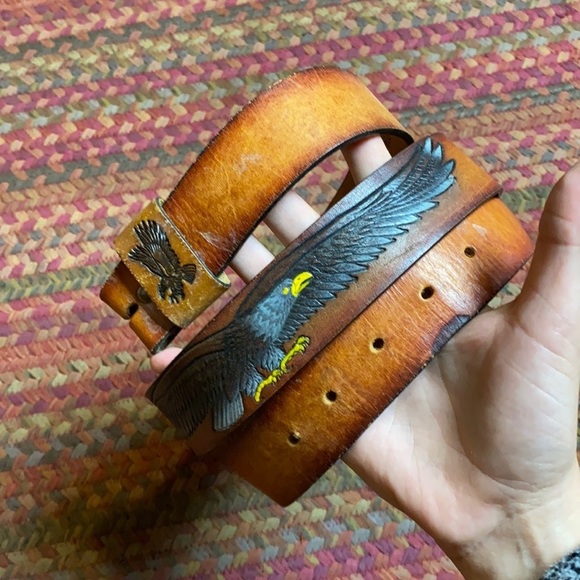 Vintage Other - VINTAGE TOOLED LEATHER PAINTED EAGLE BELT